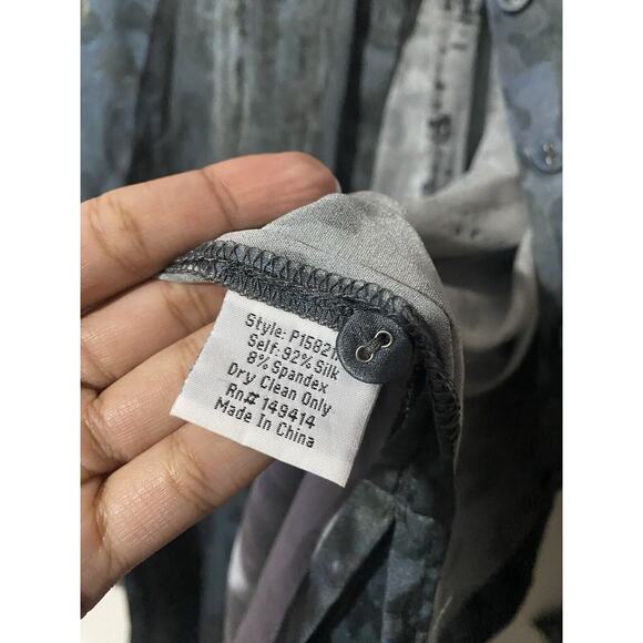 Pete & Greta Johnny Was Leopard Print Silk Blend Blouse Size Small Blue - Picture 3 of 6